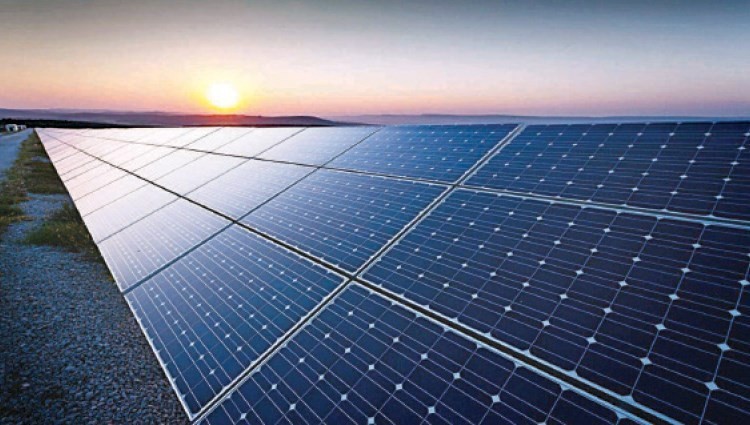 شراكة سعودية فرنسية لإنتاج ألواح الطاقة الشمسية باستثمارات 200 مليون ريال