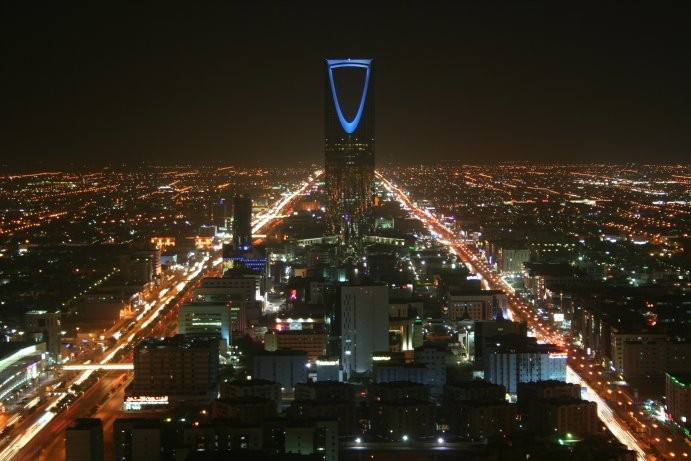حجم التجارة الإلكترونية في مدن المملكة العربية السعودية بعد انتشارها بكثرة
