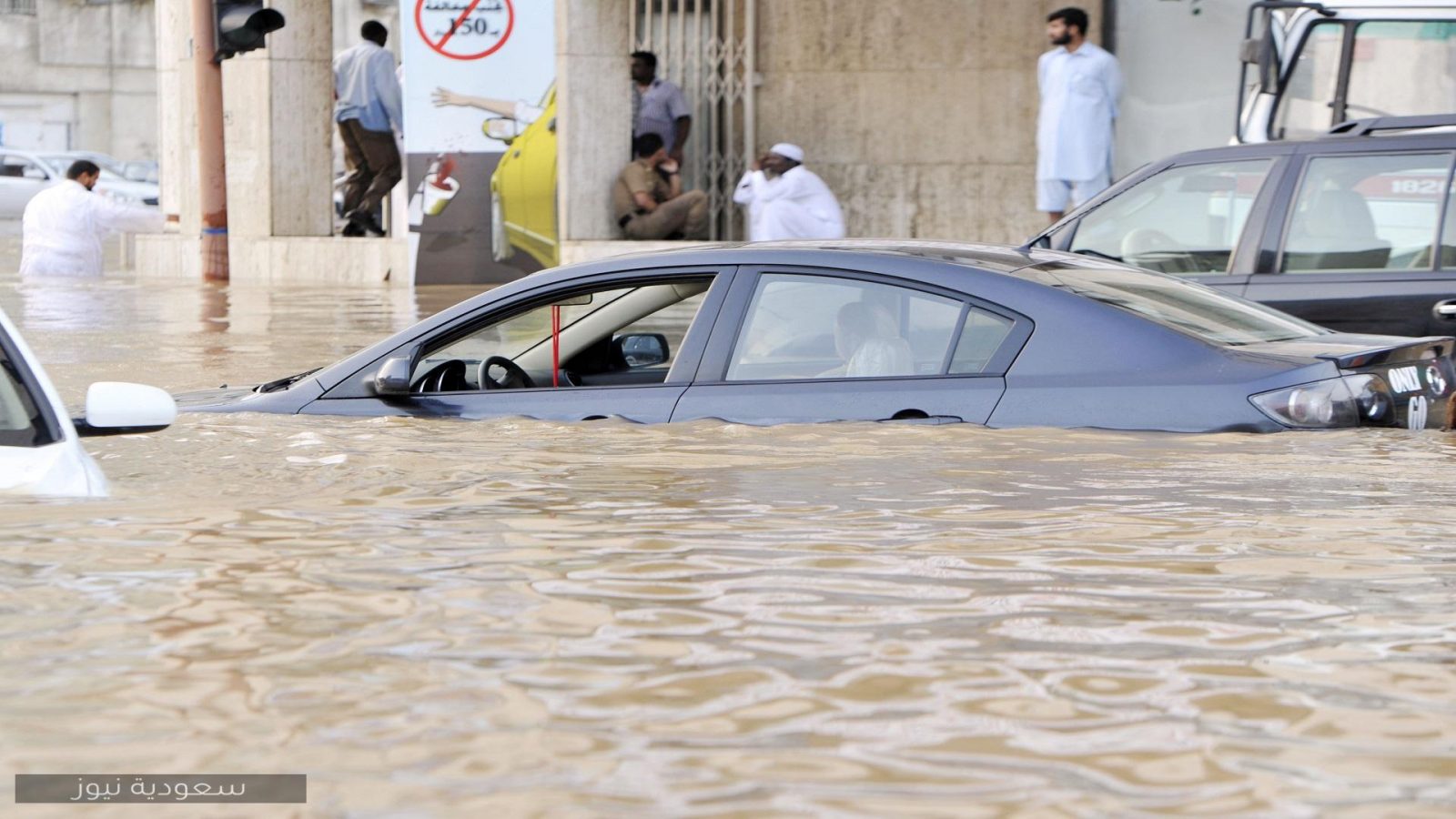 غبار وأمطار.. تعرف على حالة الطقس في السعودية خلال 3 أيام