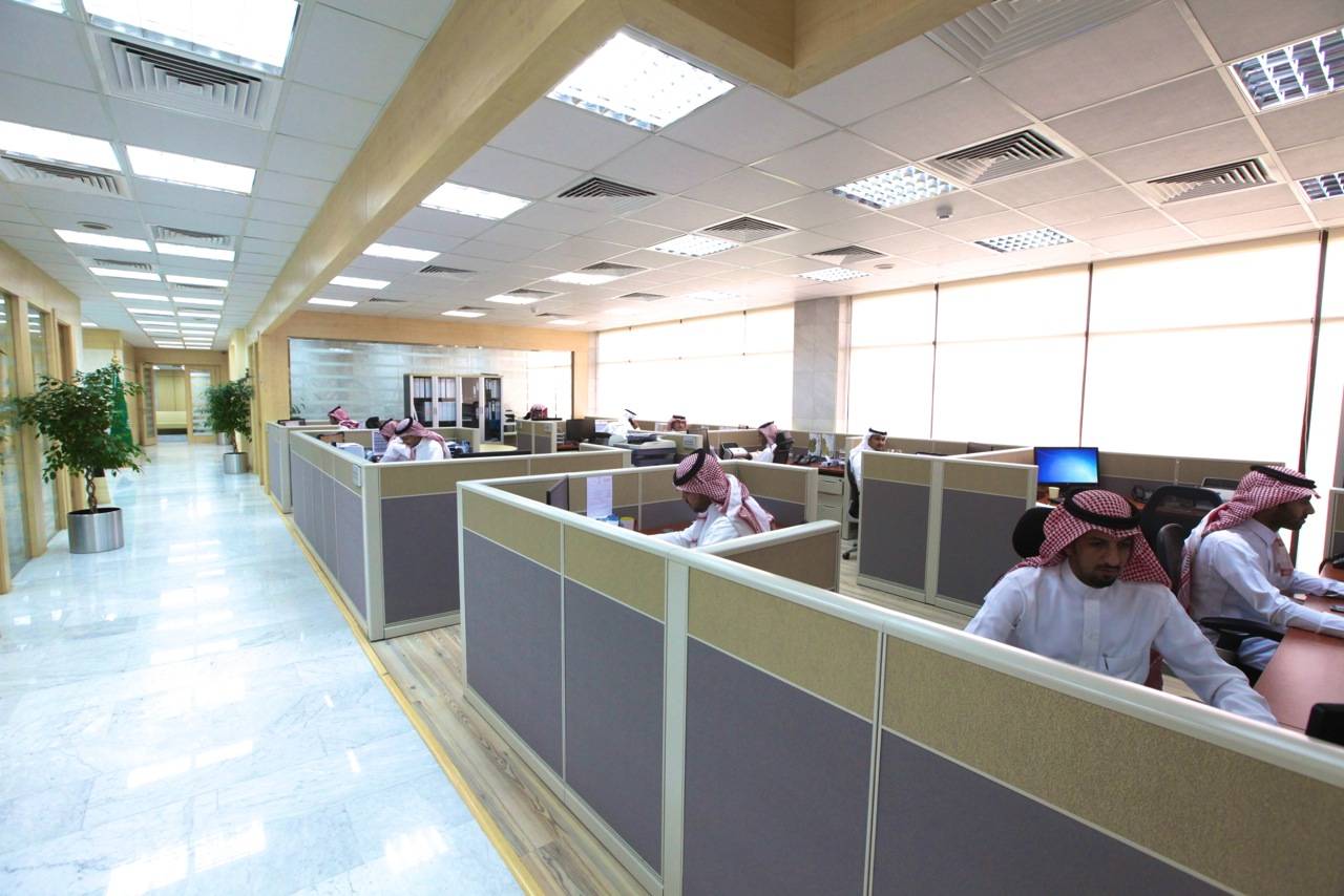 تستهدف 115 ألف شخص.. السعودية تطرح برنامج لتوطين الوظائف عالية الأهمية في القطاع الخاص
