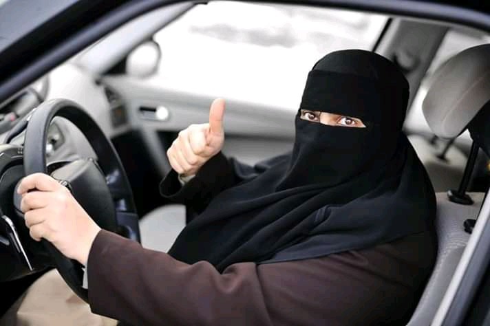 مدارس تعليم قيادة السيارات للنساء في الرياض