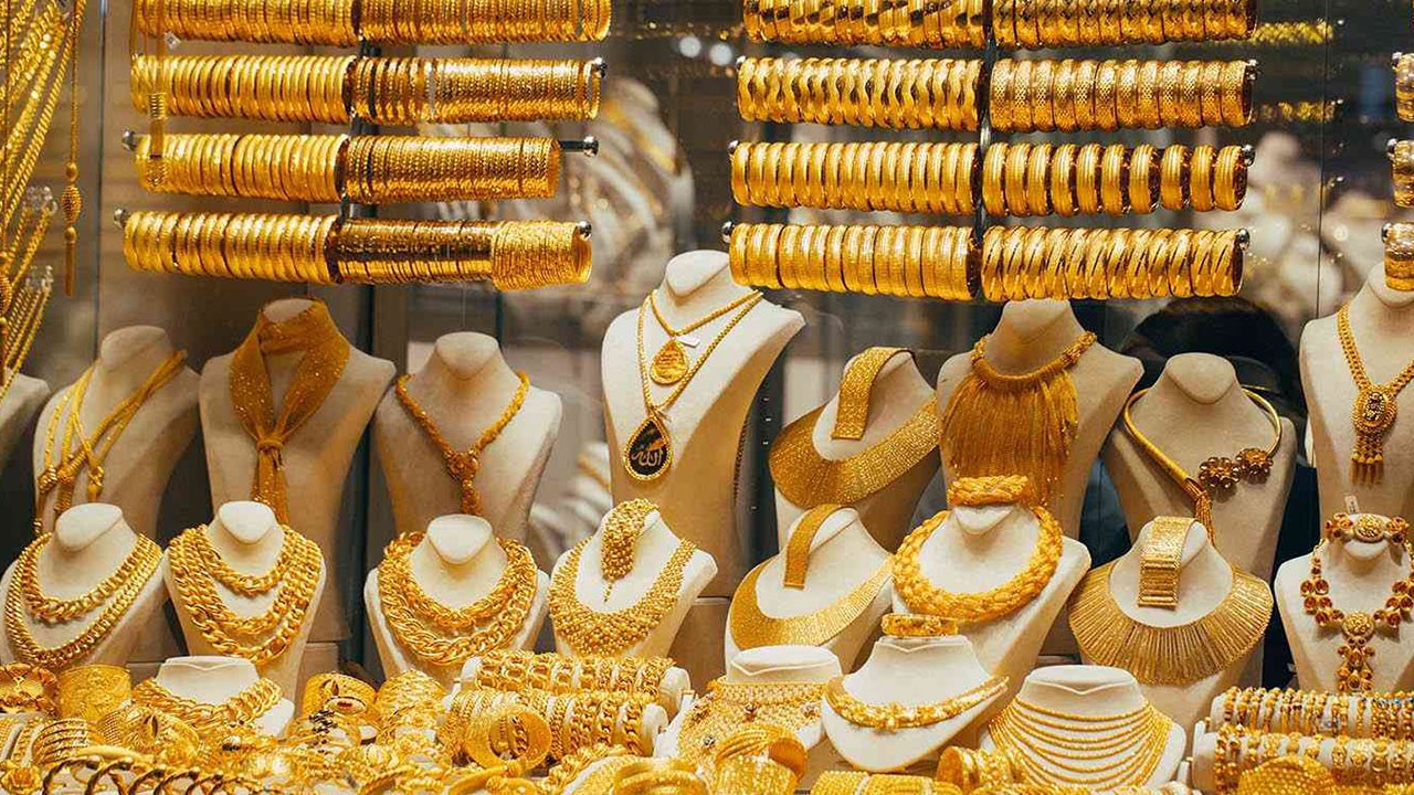 انخفاض في أسعار الذهب السعودي و بلغ سعر الذهب قيراط عيار 21 بـ194.53 ريال سعودي