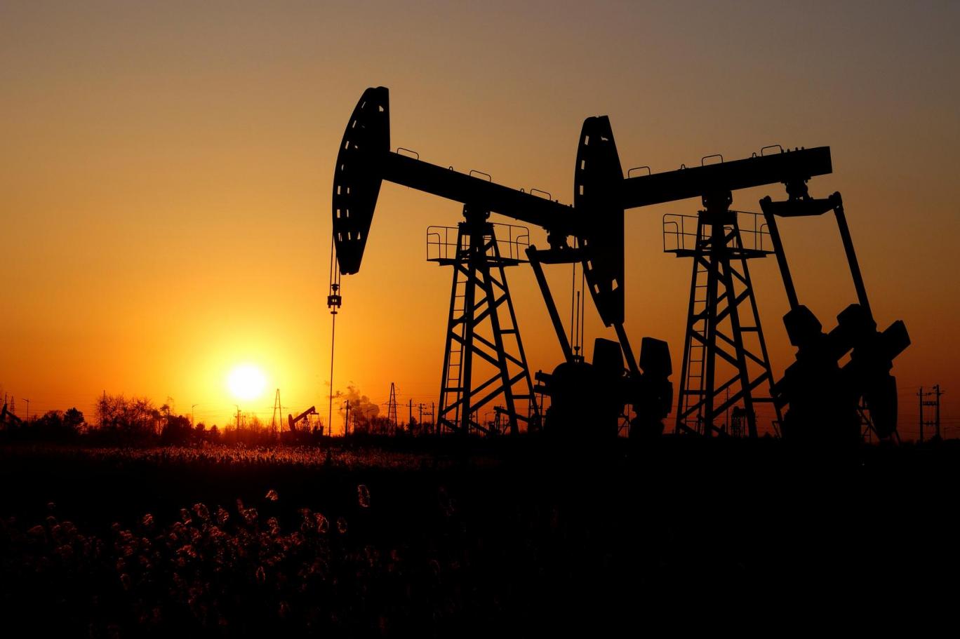 أسعار النفط ترتفع خلال تعاملات الخميس: 1.38 دولار زيادة في خام “برنت”