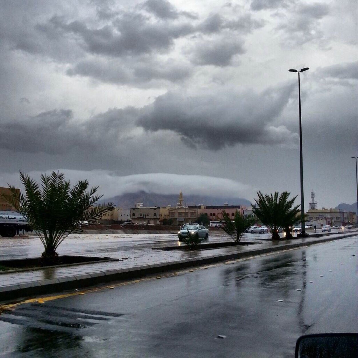 السعودية.. توقعات بغيوم وأمطار ونشاط الرياح المثيرة للأتربة 