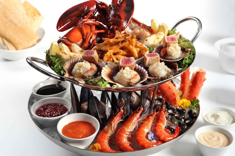 أشهر وأفضل مطاعم للأسماك والمأكولات البحرية في مدينة ينبع السعودية