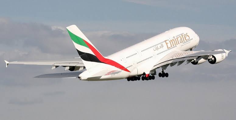 رقم تليفون طيران الإمارات الموحد 2021