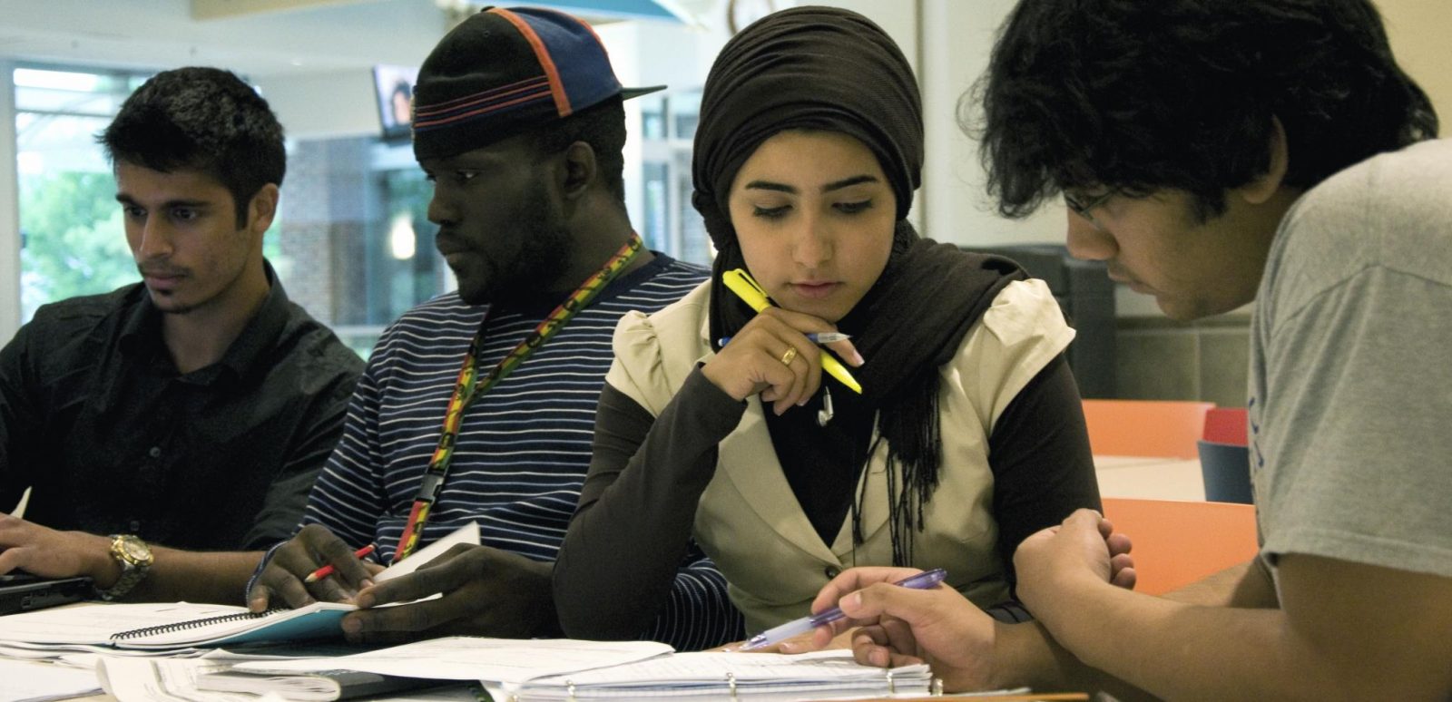 شروط قبول الأجانب في الجامعات السعودية