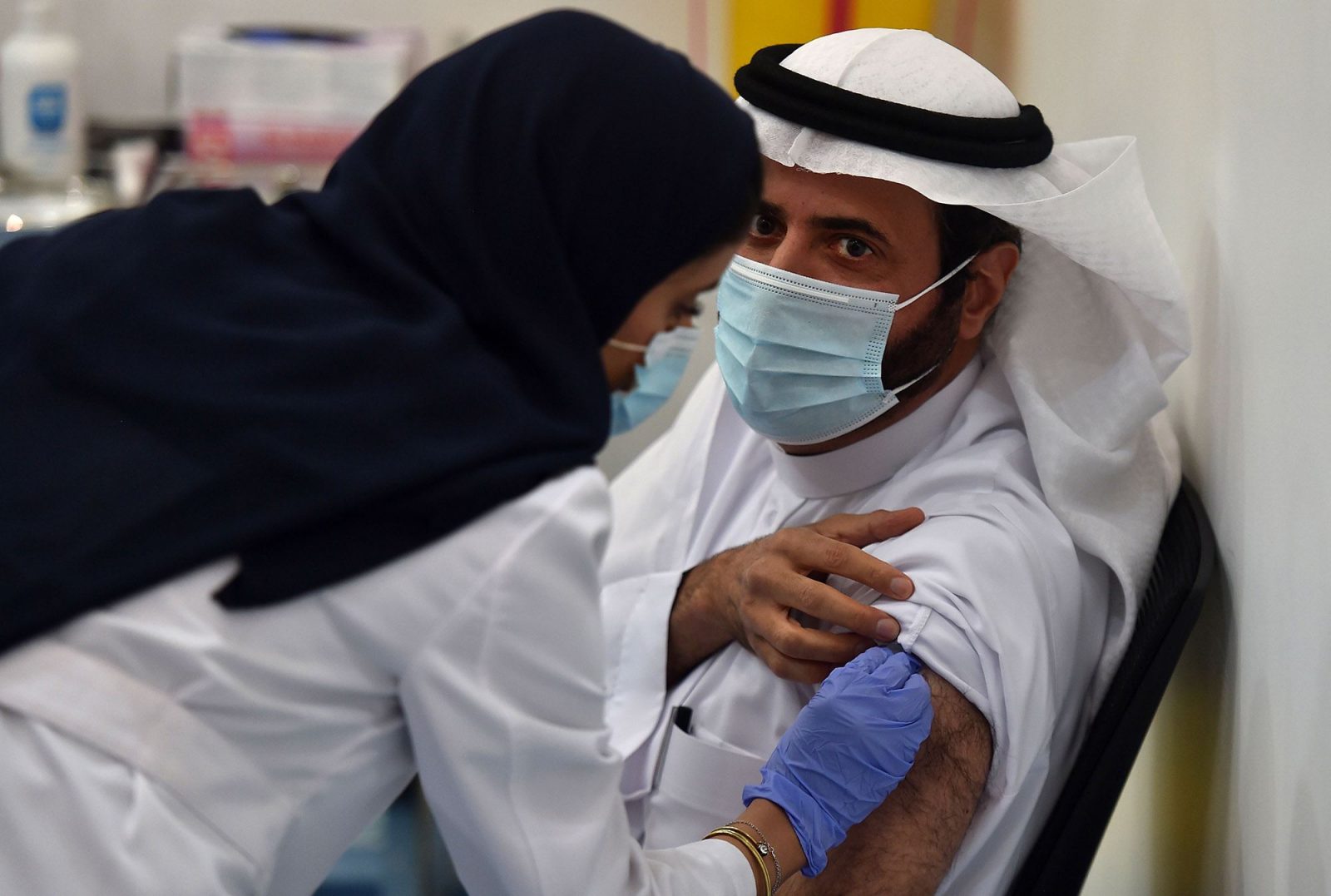 الصحة السعودية تكشف عن لقاح فعال ضد متحورات كورونا