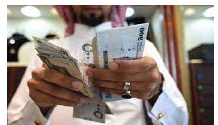 متوسط رواتب الموظفون في السعودية 2022 لدى القطاع الخاص والعام