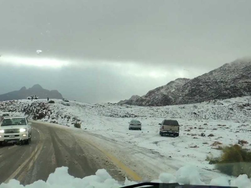خبير مناخ سعودي يحذر من تساقط الثلوج على هذه المناطق غدا الأربعاء