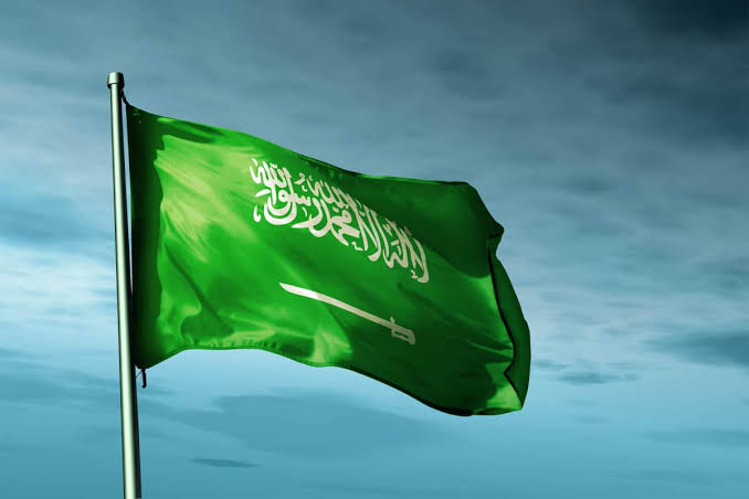 السعودية تواكب حراك التطور بتعديل العلم 2022