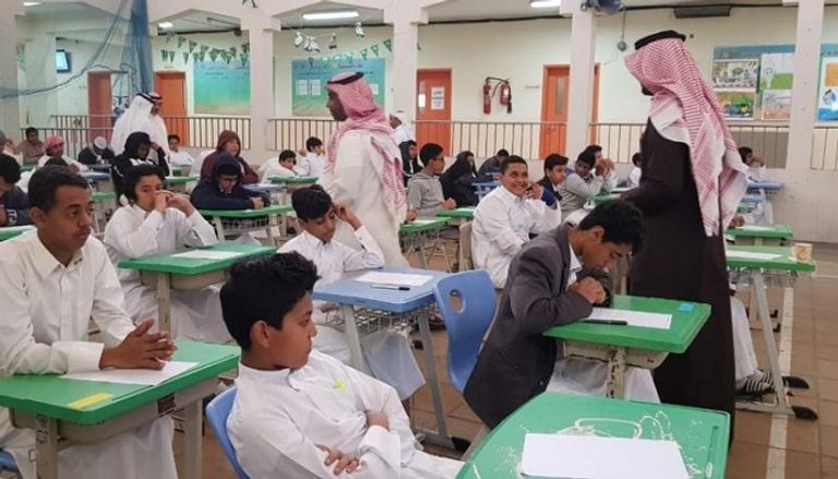 التعليم السعودي تنفي إلغاء الدراسة في رمضان وتعلن عن تصويت للمواعيد الجديدة