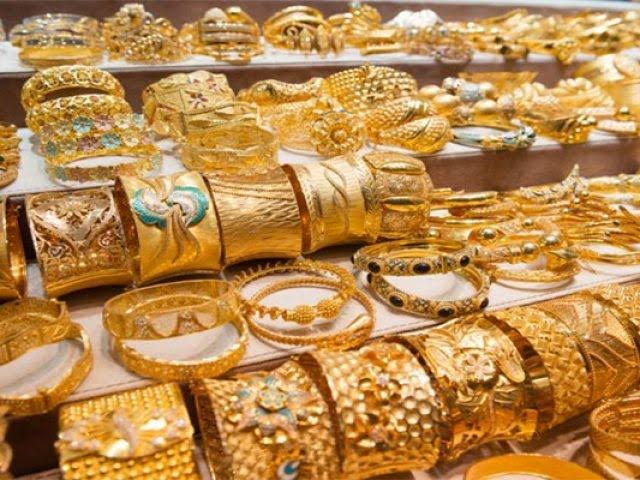 خسائر متتالية.. أسعار الذهب اليوم الجمعة 29 أبريل في السعودية وعيار 24 يحقق رقمًا قياسيا