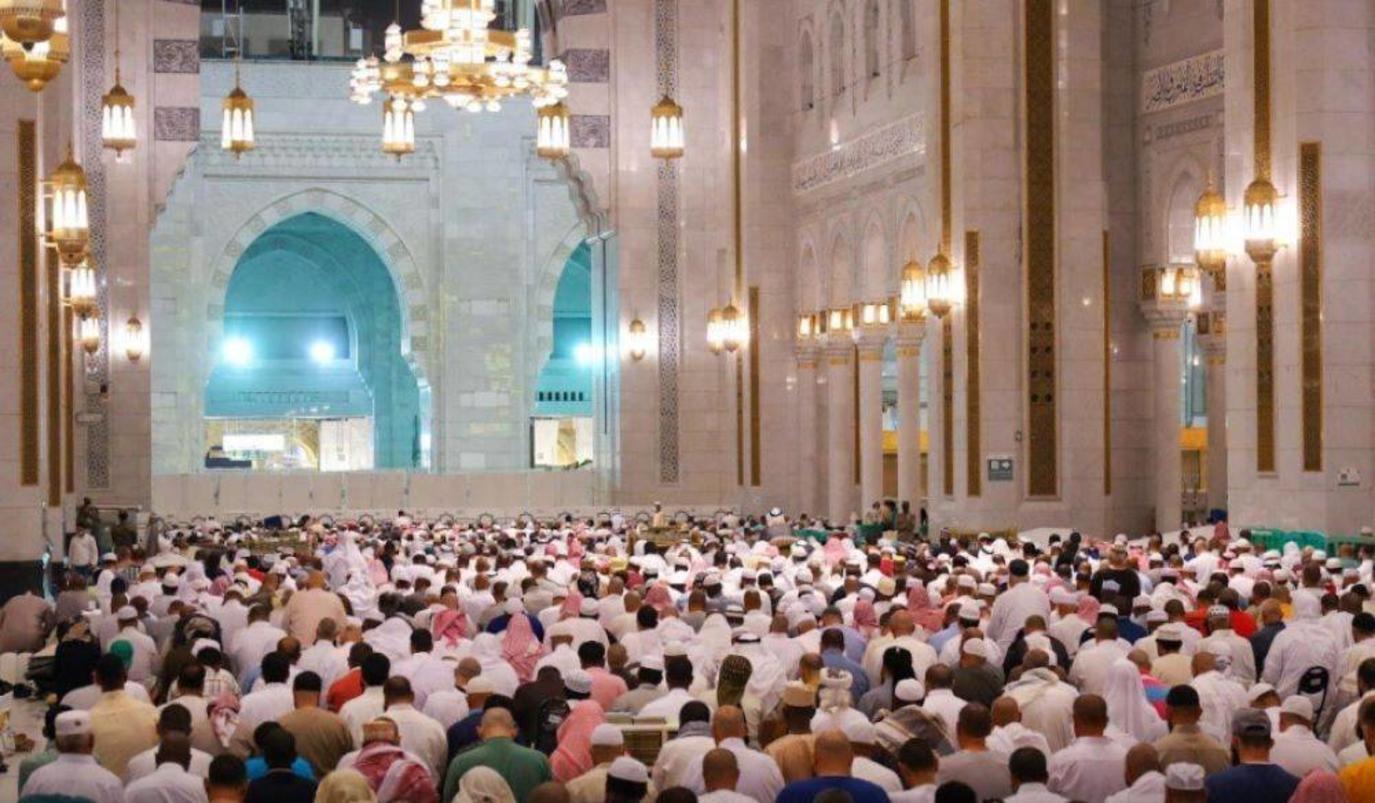 تهيئة وتجهيز 1645 جامعًا في الرياض لاستقبال عيد الفطر المبارك