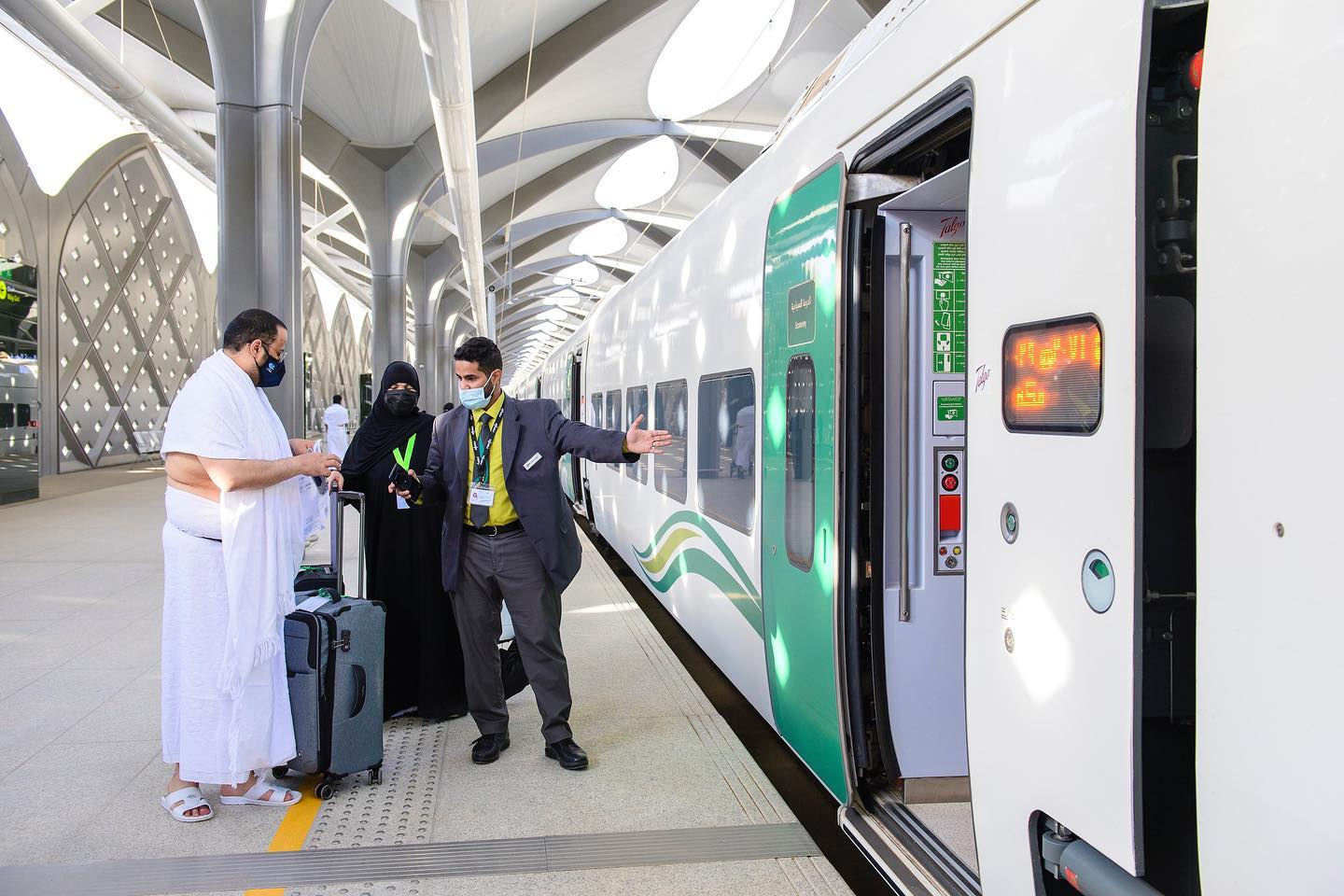 قرار هام من قطار الحرمين الشريفين لنقل الحجاج من المدينة المنورة إلى مكة المكرمة