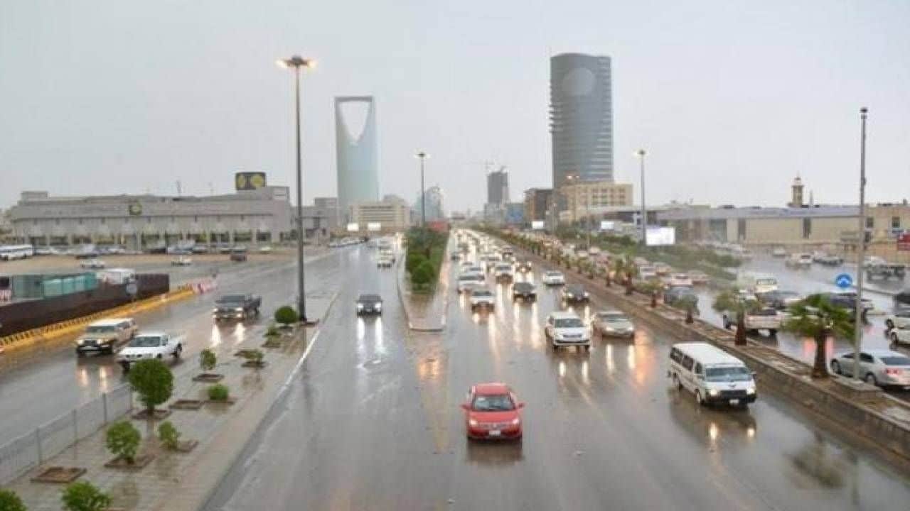 مع رياح نشطة.. الأرصاد تكشف حالة الطقس في السعودية وتحدد أماكن سقوط الأمطار الرعدية
