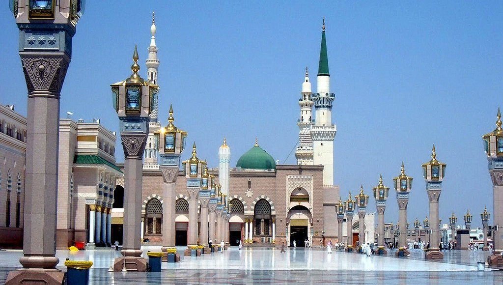 المسافة بين مكة المكرمة والمدينة المنورة بالكيلومترات