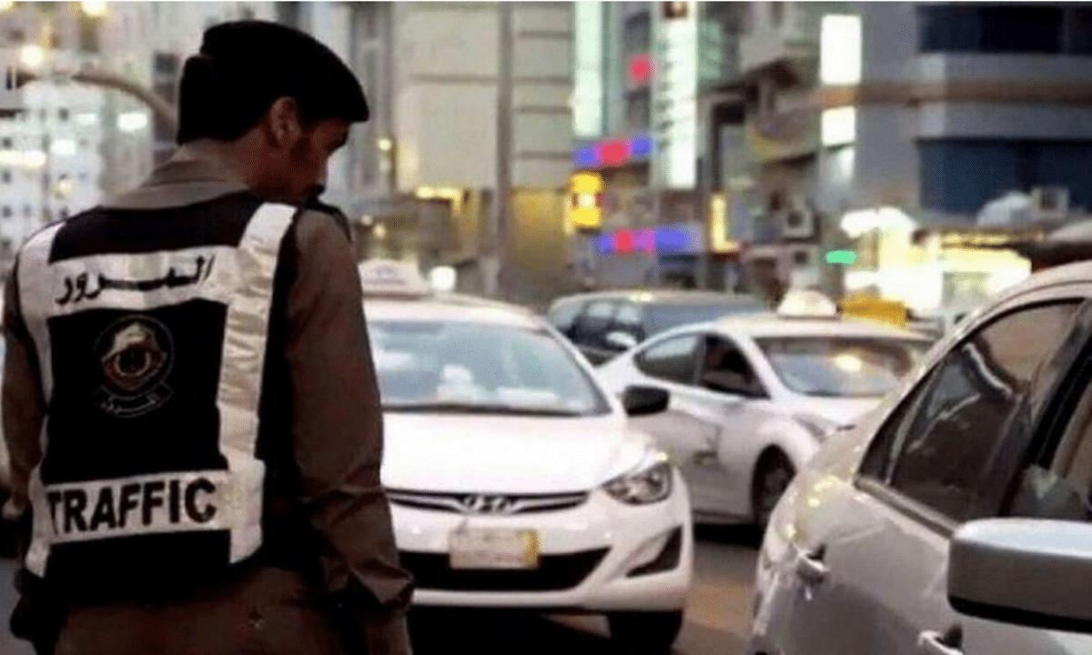 مرور السعودية يكشف عن قيمة الغرامة المالية على مخالفة تعطل أنوار السيارات