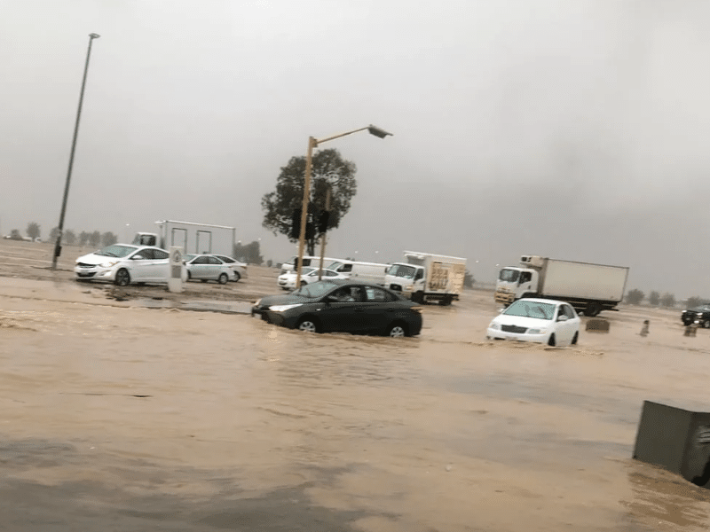 موجة مطرية جديدة تضرب 4 مناطق.. موعد ذروة الطقس السيئ في السعودية