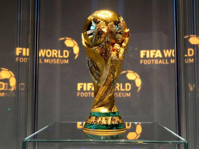 حقيقة الملف المشترك مع مصر واليونان لاستضافة كأس العالم 2030 .. رئيس الاتحاد السعودي لكرة القدم يوضح