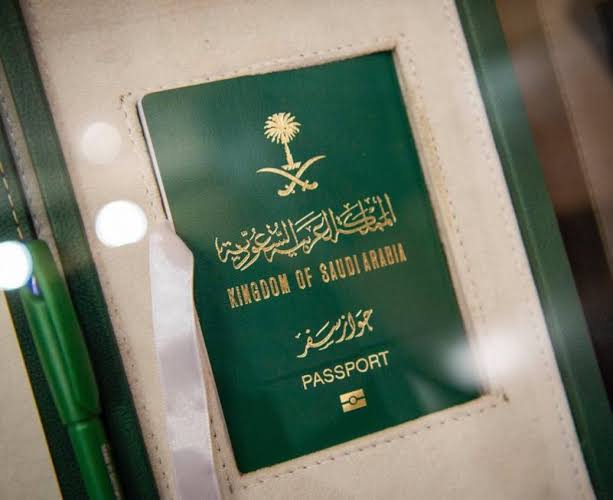 الجوازات السعودية: البصمة شرط أساسي لتجديد وإصدار جوازات التابعين في ذلك العمر