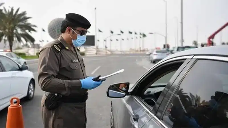 المرور السعودي: فرض غرامة 100 ريال على رخصة القيادة في تلك الحالة